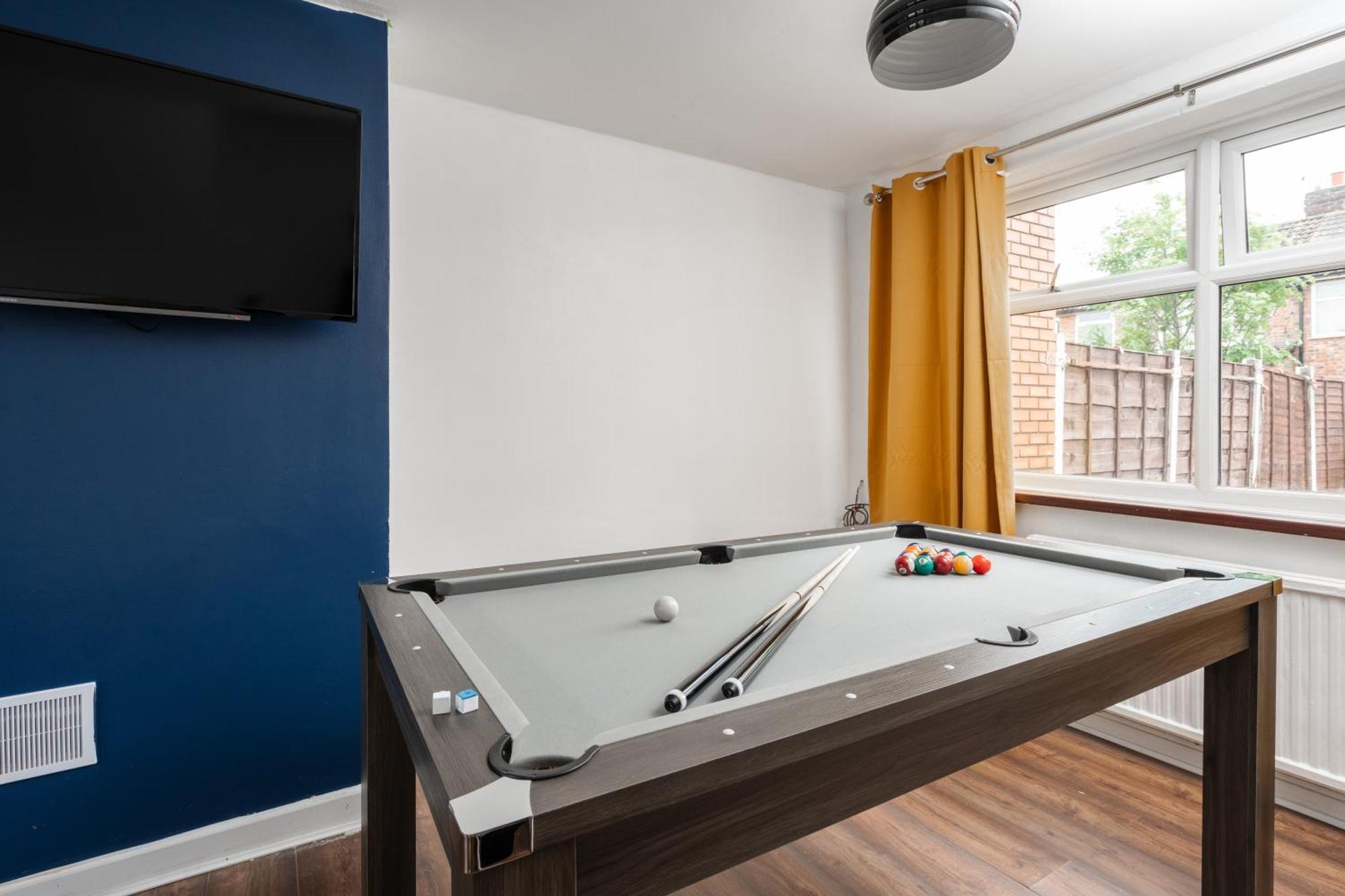 Comfy 3Br Home - Pool Table - Games - Sleeps 8 Манчестър Екстериор снимка